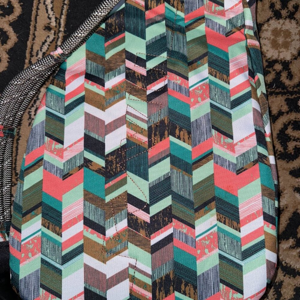 NWOT KAVU Original Rope Sling Bag Coastal Blocks Chevron Multicolor Adjustable - Picture 6 of 6